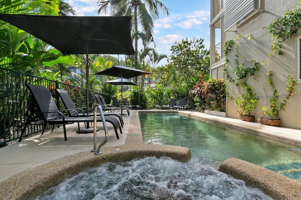 Port Douglas Apartments - Adults Only Oasis Εξωτερικό φωτογραφία