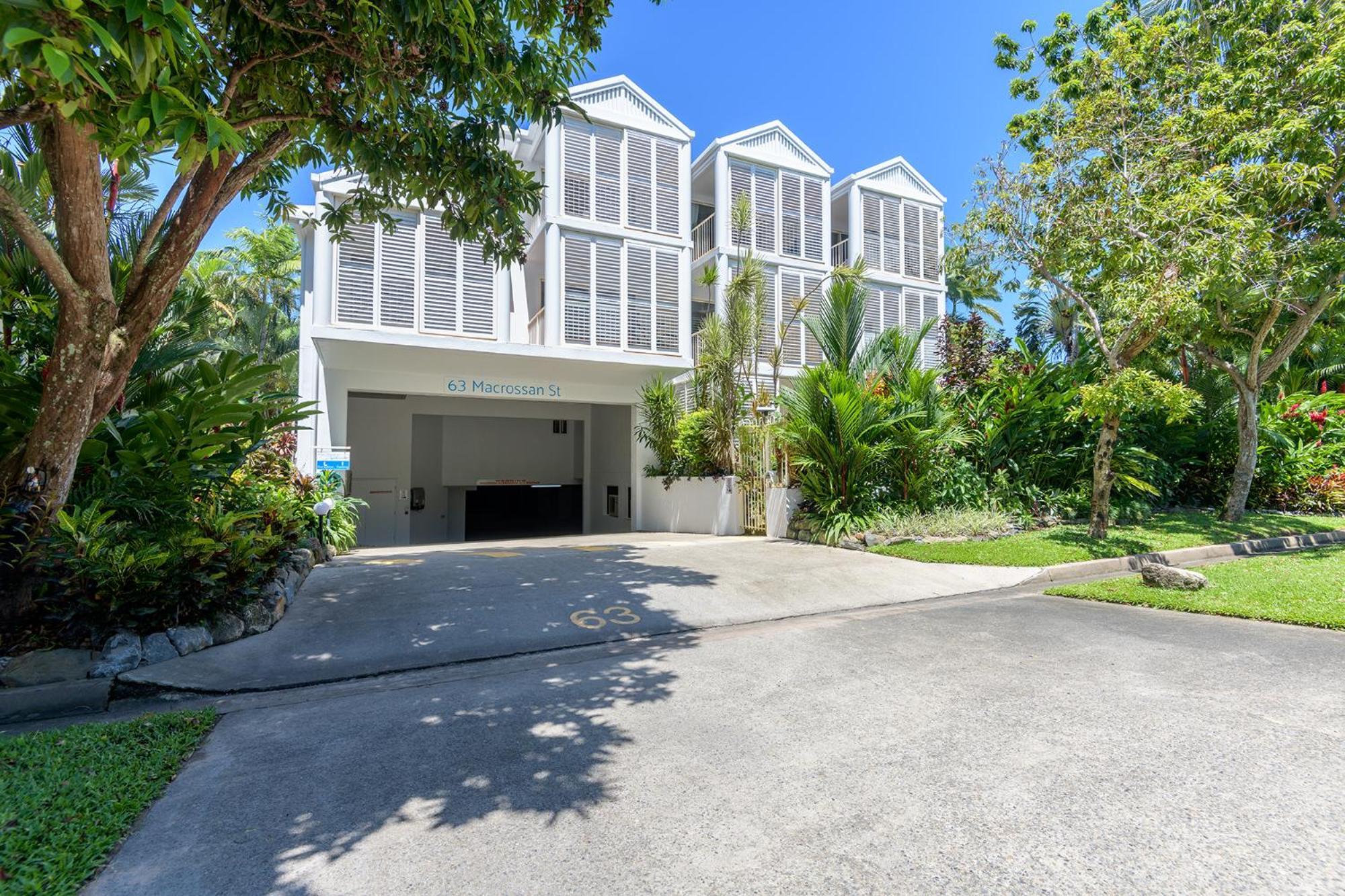 Port Douglas Apartments - Adults Only Oasis Εξωτερικό φωτογραφία