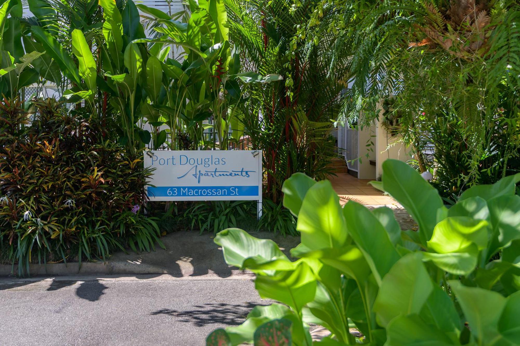 Port Douglas Apartments - Adults Only Oasis Εξωτερικό φωτογραφία