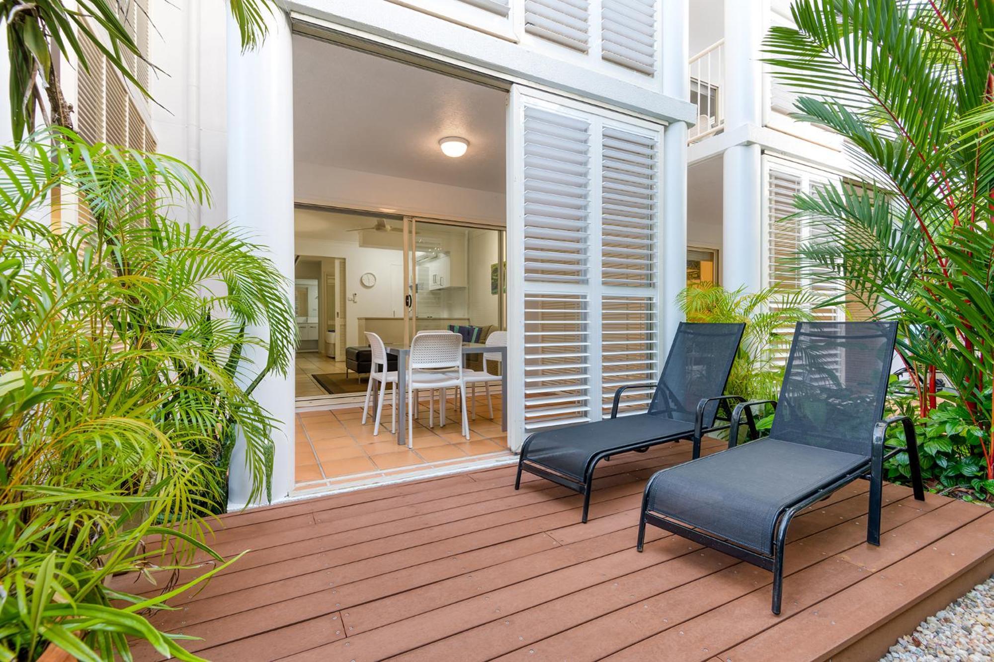 Port Douglas Apartments - Adults Only Oasis Εξωτερικό φωτογραφία