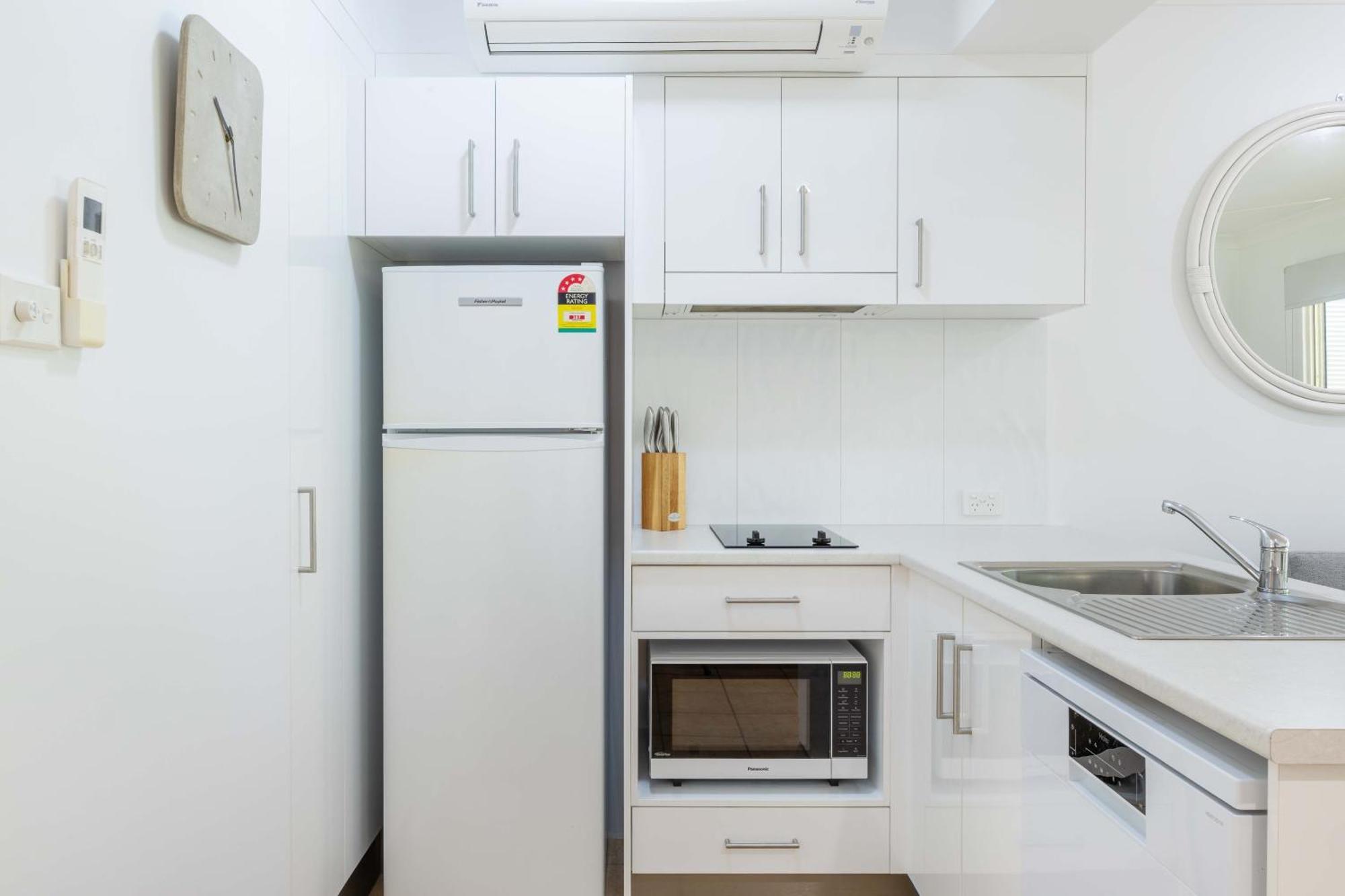 Port Douglas Apartments - Adults Only Oasis Εξωτερικό φωτογραφία