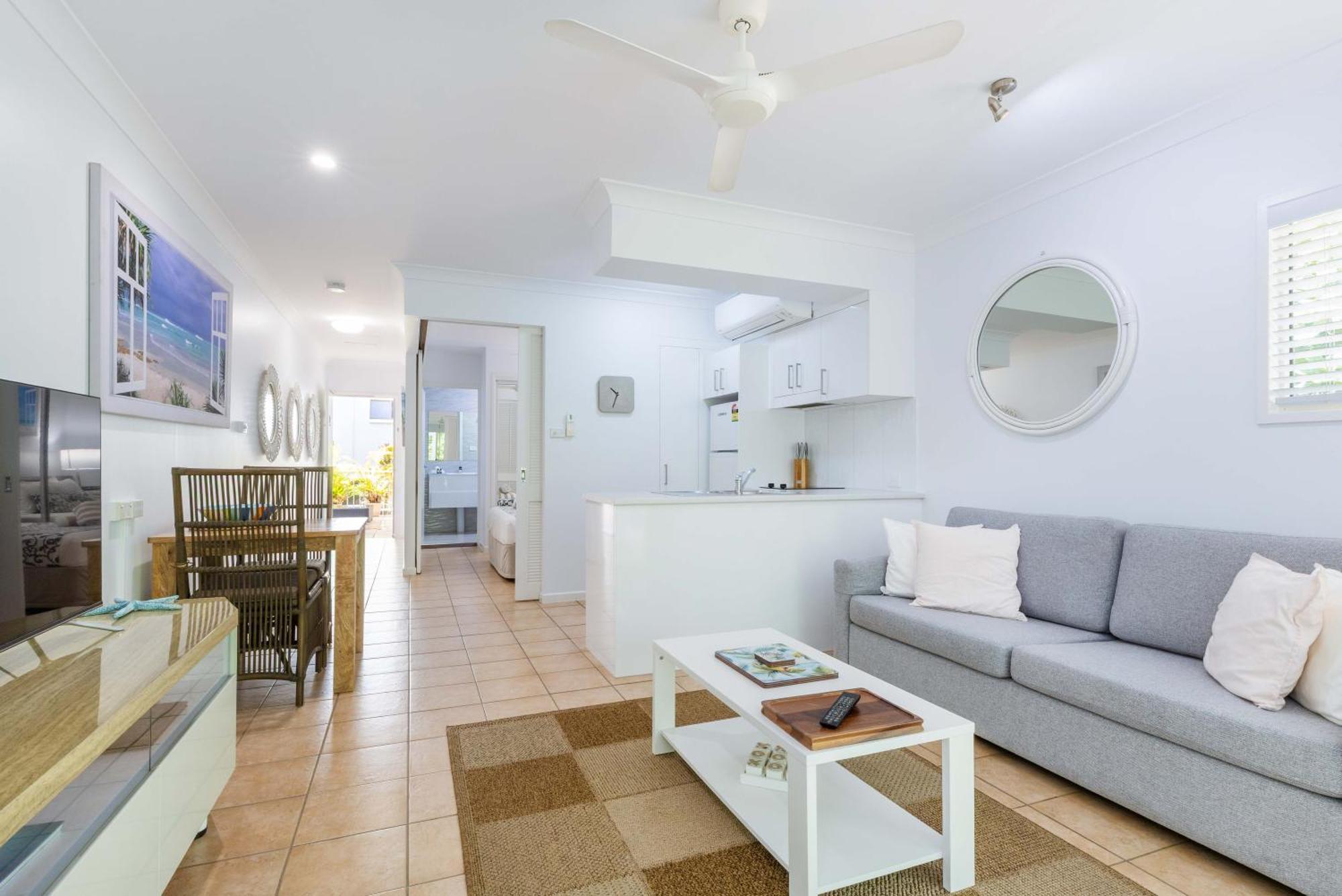 Port Douglas Apartments - Adults Only Oasis Εξωτερικό φωτογραφία