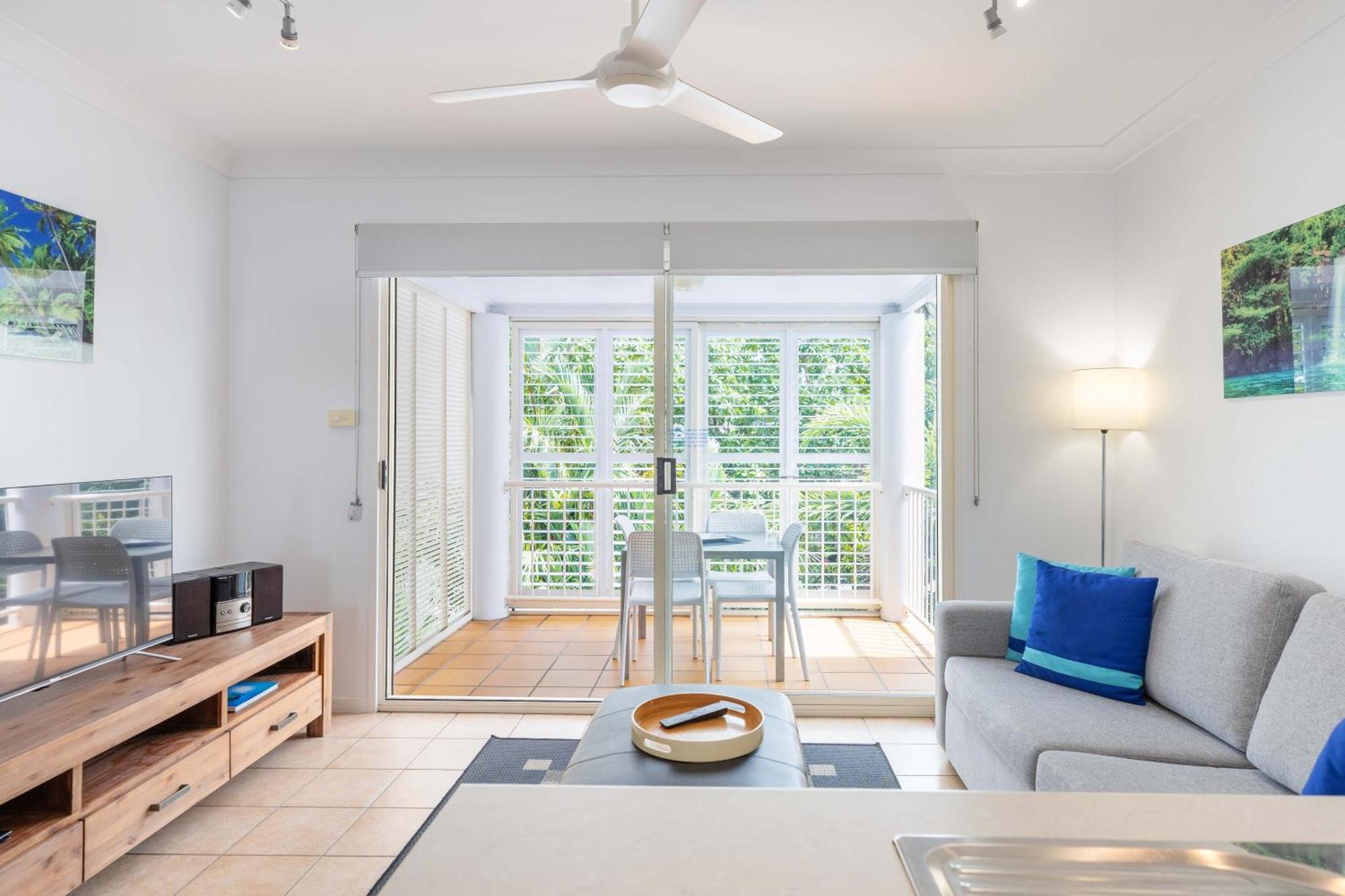 Port Douglas Apartments - Adults Only Oasis Εξωτερικό φωτογραφία